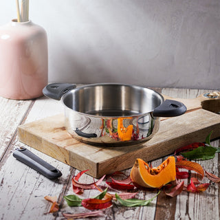 Sauteuse en inox amovible